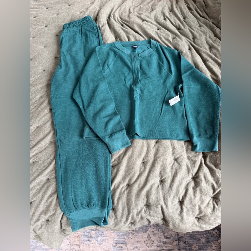 Gap lounge set